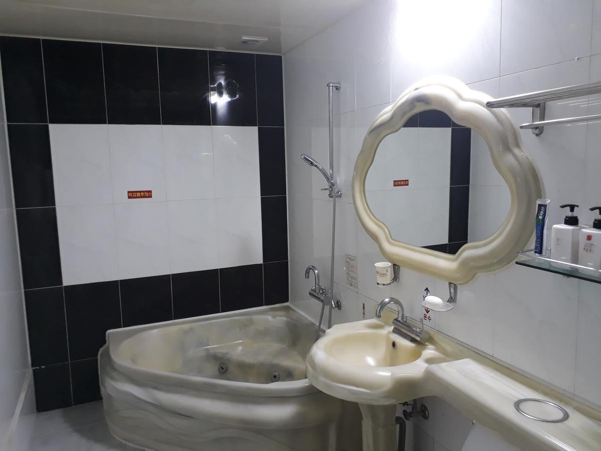 Diamond Motel Sacheon 外观 照片